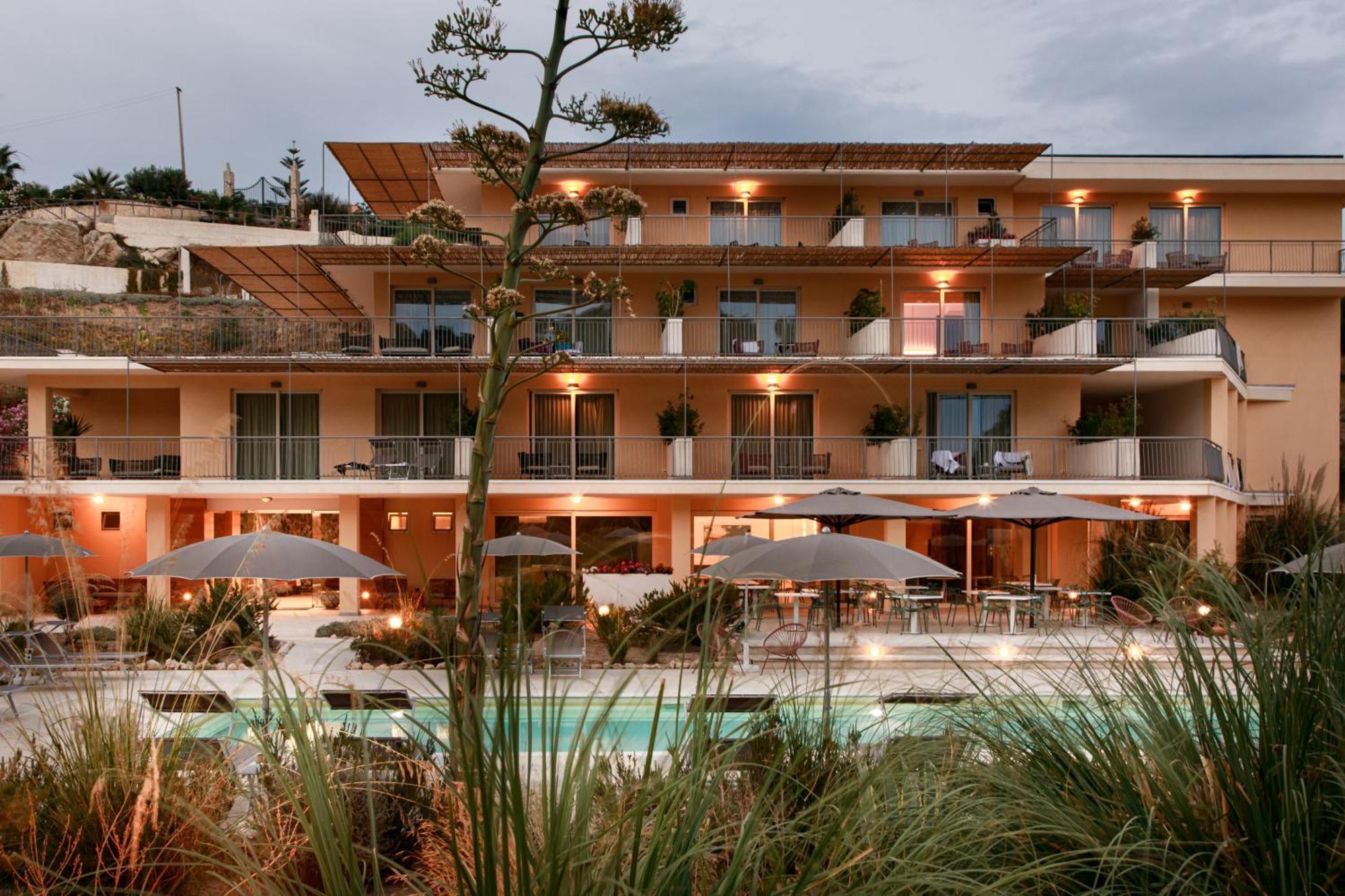 Resort Luna Minoica And Montallegro