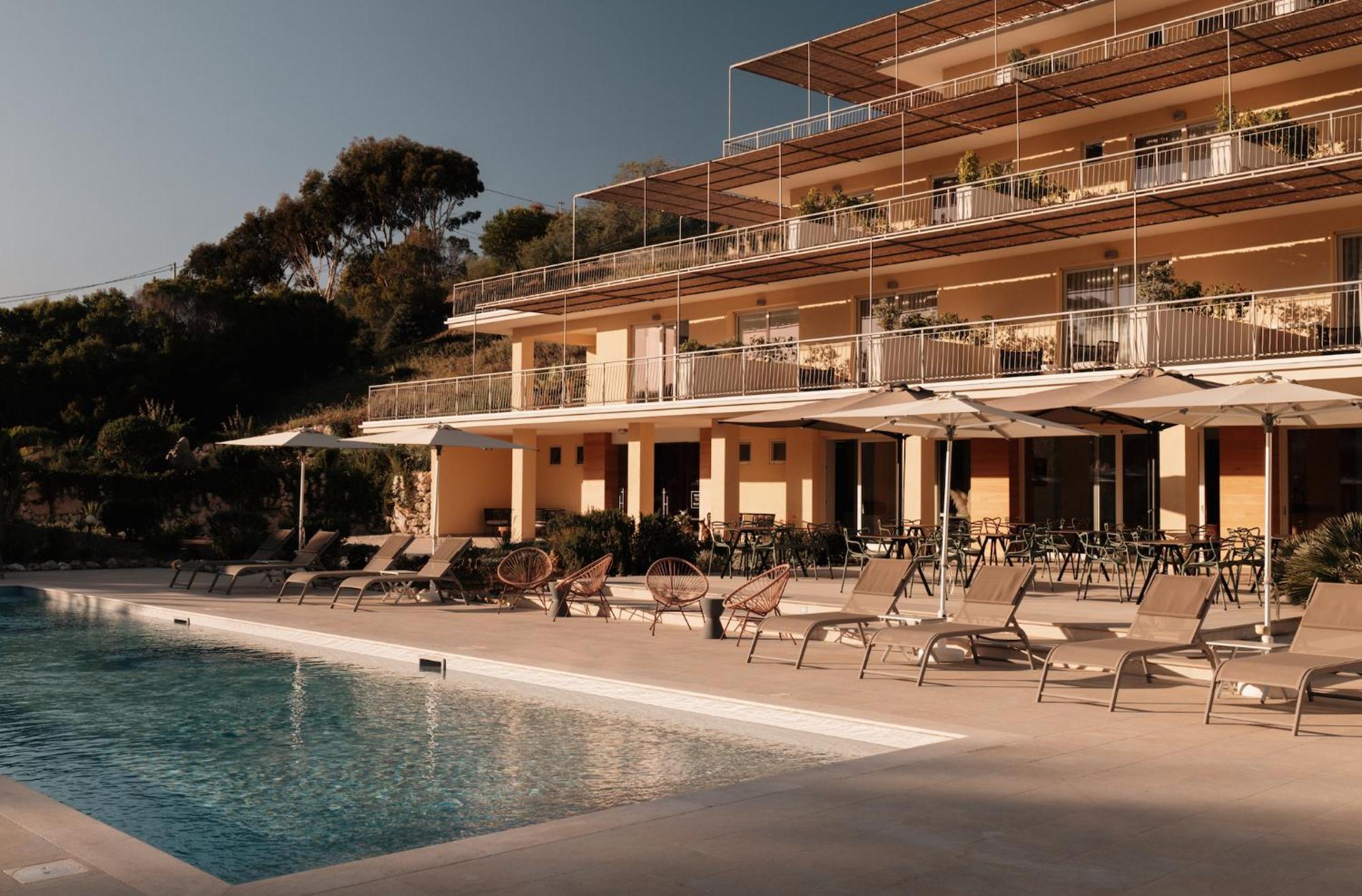 Luna Minoica And Resort 3*