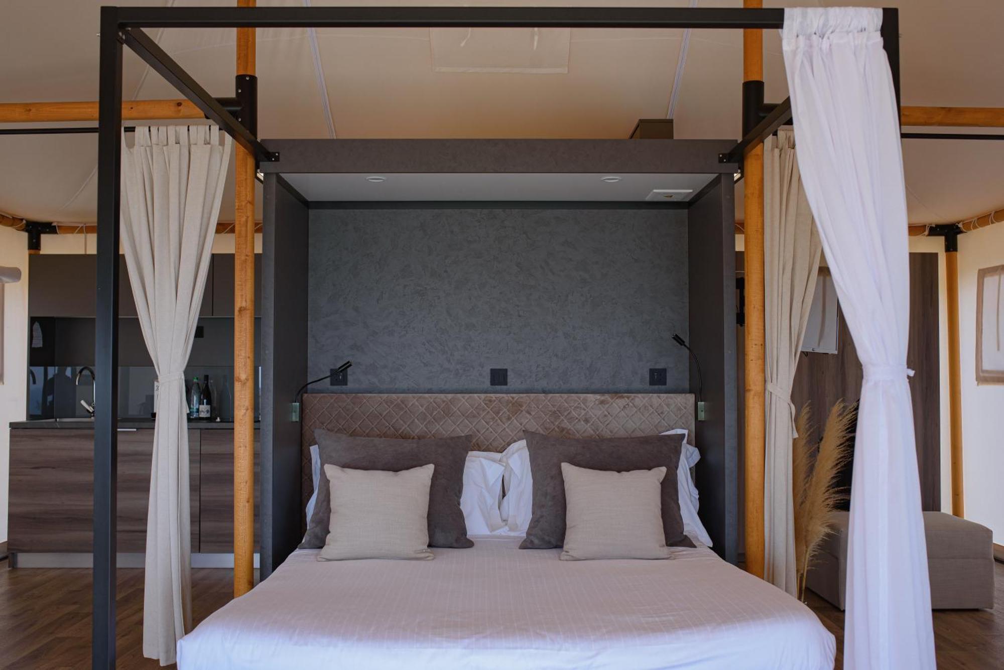 Resort Luna Minoica And